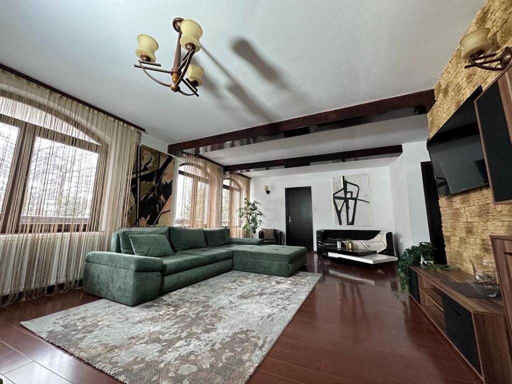 Vila Aldor Bran  Luaran gambar